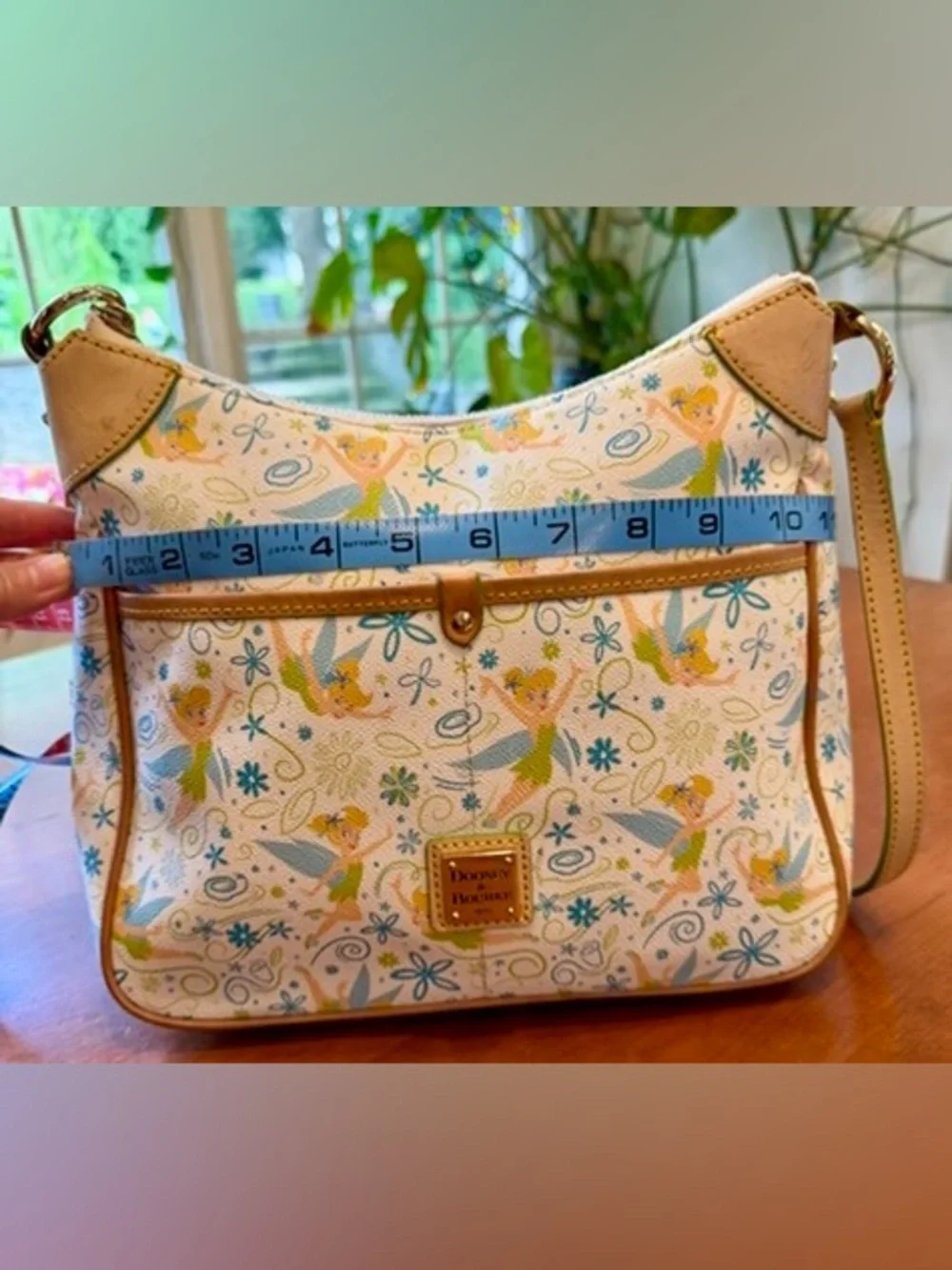 Dooney & Bourke adorable dooney